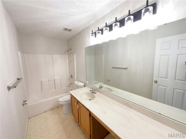 3 Royallbend Court, O'fallon, MO 63368