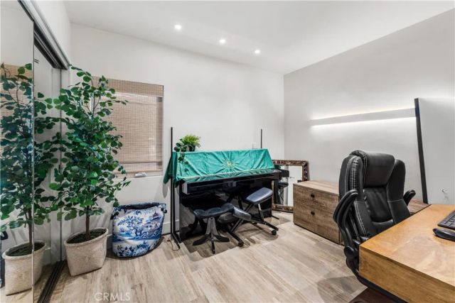 5910 Alonzo, Encino, CA 91316