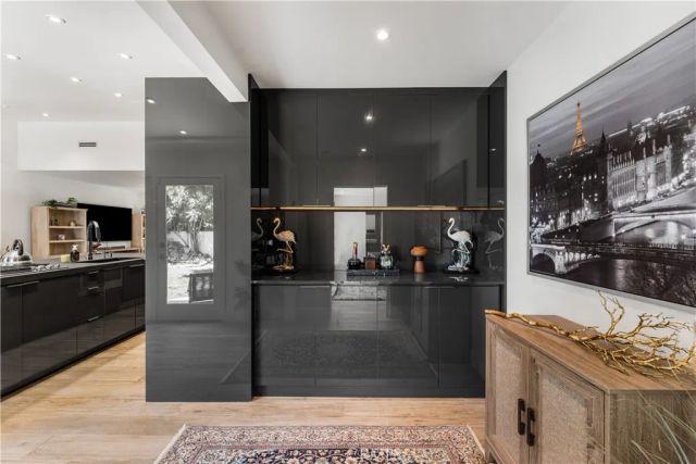 5910 Alonzo, Encino, CA 91316