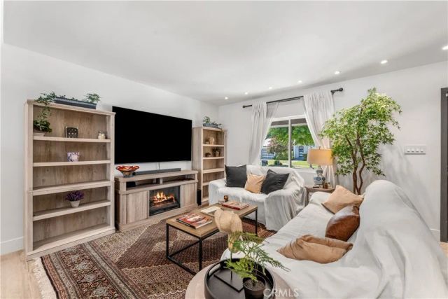 5910 Alonzo, Encino, CA 91316