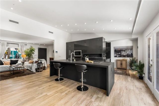 5910 Alonzo, Encino, CA 91316