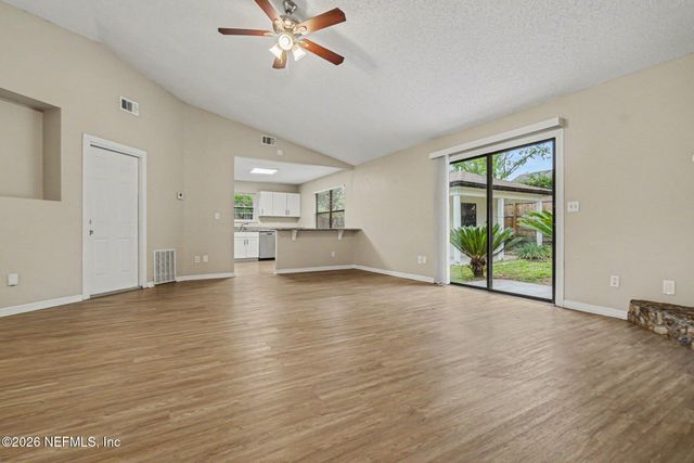 8459 PIKES PEAK Drive N, Jacksonville, FL 32244