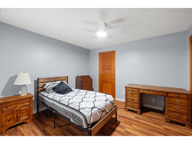 15822 Se ALPENGLADE Ct, Milwaukie, OR 97267