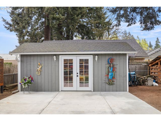 15822 Se ALPENGLADE Ct, Milwaukie, OR 97267