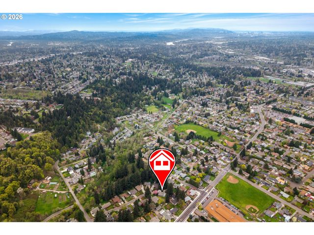 15822 Se ALPENGLADE Ct, Milwaukie, OR 97267