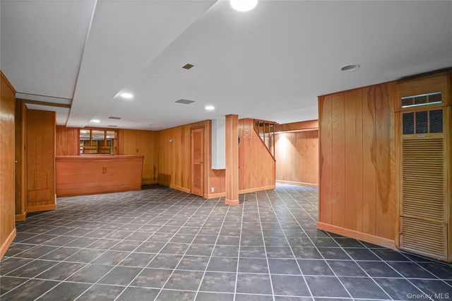 29 Coralyn Avenue, White Plains, NY 10605