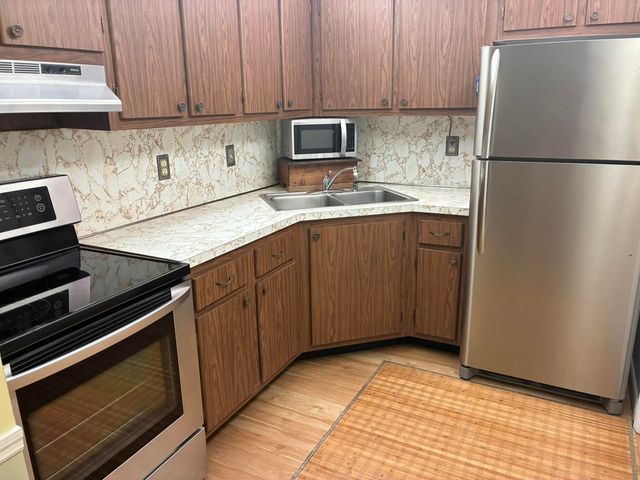 659 W Oakland Park Boulevard 204, Oakland Park, FL 33311
