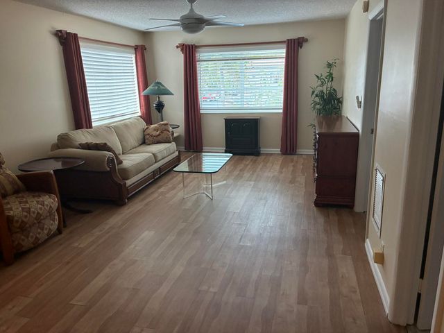 659 W Oakland Park Boulevard 204, Oakland Park, FL 33311