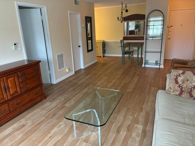 659 W Oakland Park Boulevard 204, Oakland Park, FL 33311