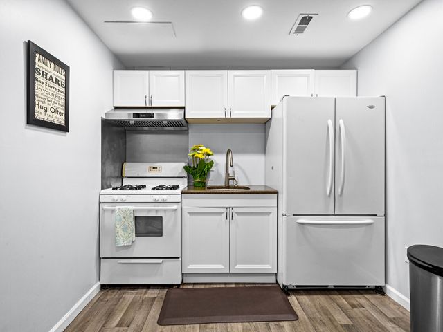 506 W Oneida Street, Joliet, IL 60435