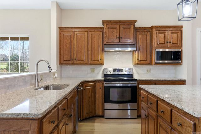 1219 WAR EAGLE, Alexander, AR 72002