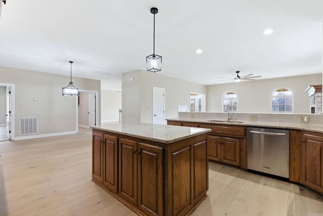 1219 WAR EAGLE, Alexander, AR 72002