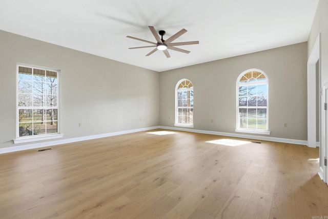 1219 WAR EAGLE, Alexander, AR 72002