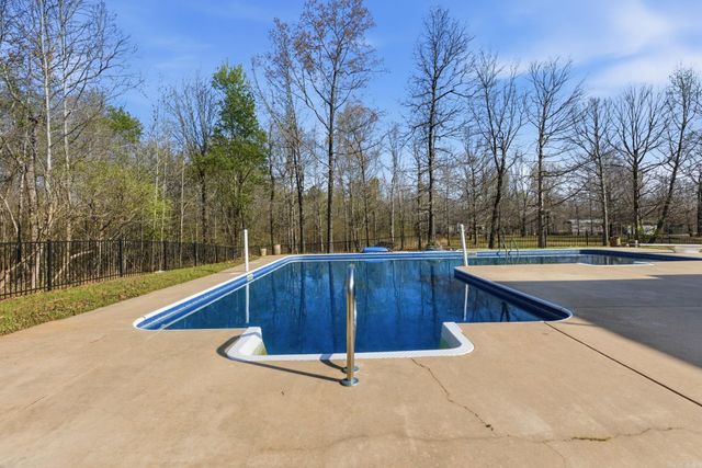 1219 WAR EAGLE, Alexander, AR 72002