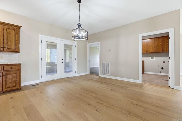 1219 WAR EAGLE, Alexander, AR 72002