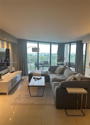 1000 Quayside Ter 905, Miami, FL 33138
