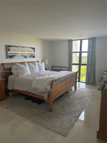 1000 Quayside Ter 905, Miami, FL 33138