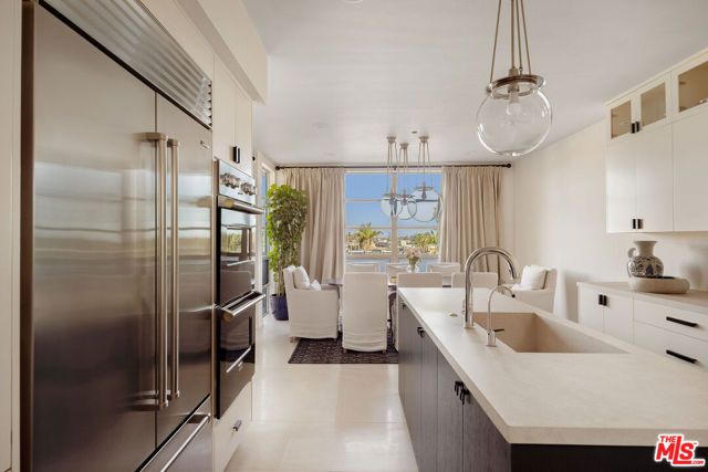 870 Haverford Avenue 303, Pacific Palisades (los Angeles), CA 90272