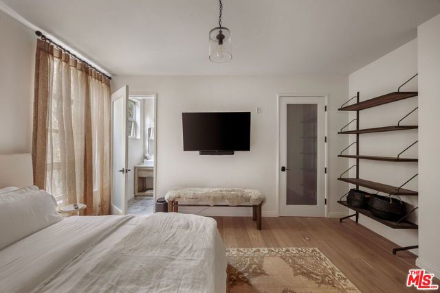 870 Haverford Avenue 303, Pacific Palisades (los Angeles), CA 90272