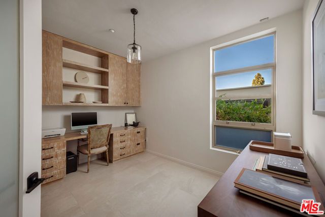870 Haverford Avenue 303, Pacific Palisades (los Angeles), CA 90272