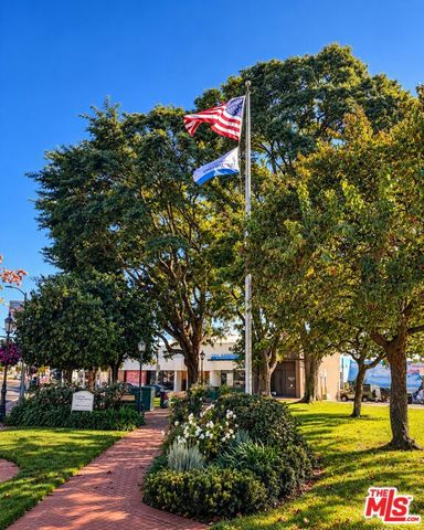 870 Haverford Avenue 303, Pacific Palisades (los Angeles), CA 90272