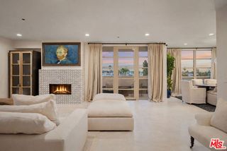 870 Haverford Avenue 303, Pacific Palisades (los Angeles), CA 90272