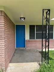 14410 Henry Road, Houston, TX 77060