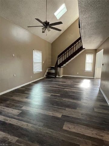 1720 Rueger ST, Virginia Beach, VA 23464