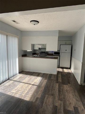 1720 Rueger ST, Virginia Beach, VA 23464