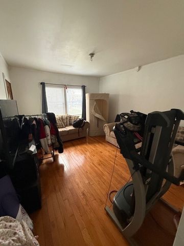 2355 N Newland Avenue, Chicago, IL 60707