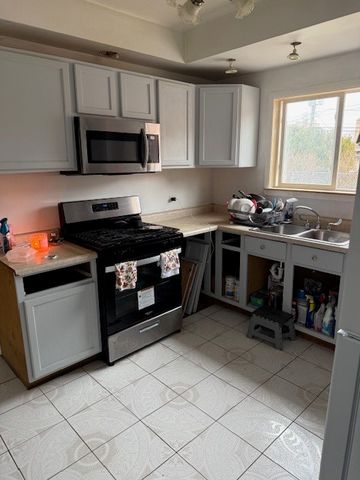2355 N Newland Avenue, Chicago, IL 60707