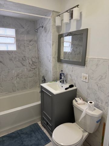 2355 N Newland Avenue, Chicago, IL 60707