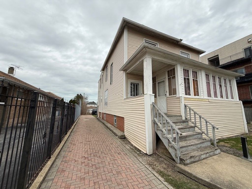 2355 N Newland Avenue, Chicago, IL 60707