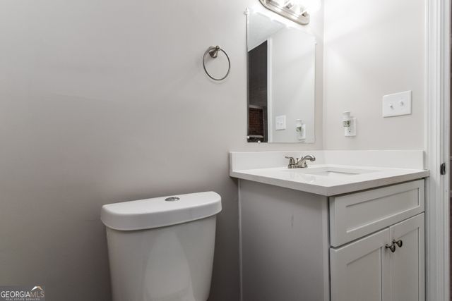 627 Rockborough Drive, Stone Mountain, GA 30083