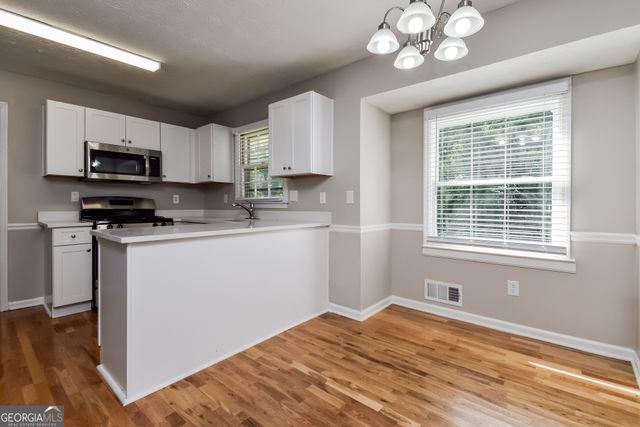 627 Rockborough Drive, Stone Mountain, GA 30083