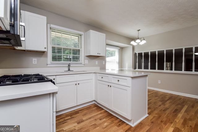 627 Rockborough Drive, Stone Mountain, GA 30083