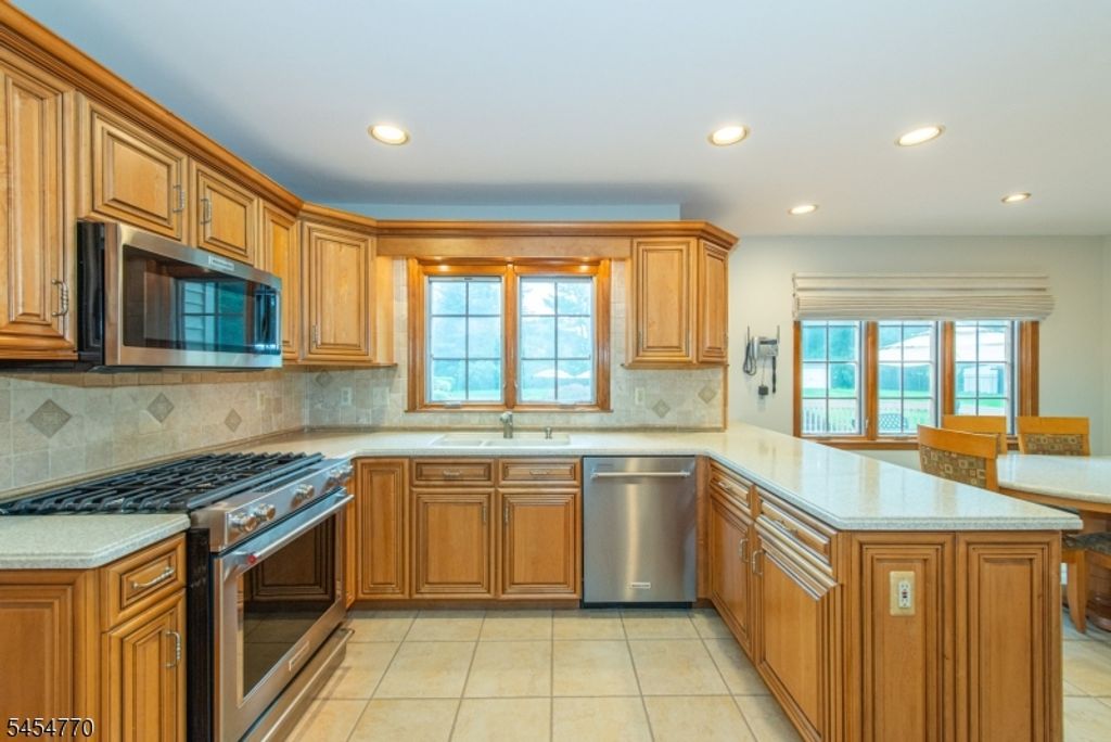 10 Earhart Dr, Roxbury Twp., NJ 07876 — photo 3