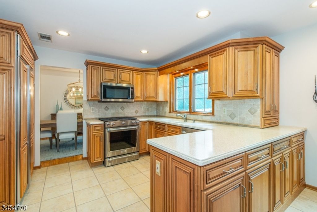 10 Earhart Dr, Roxbury Twp., NJ 07876 — photo 4