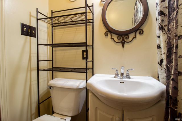 214 N Dwiggins Street, Griffith, IN 46319