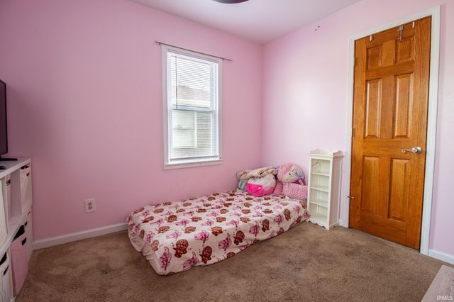 214 N Dwiggins Street, Griffith, IN 46319