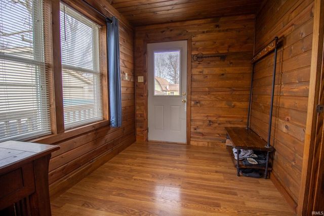 214 N Dwiggins Street, Griffith, IN 46319