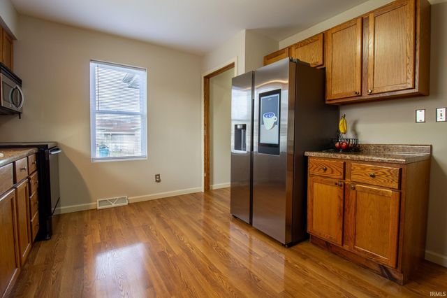 214 N Dwiggins Street, Griffith, IN 46319