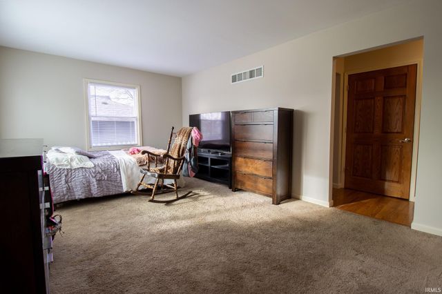 214 N Dwiggins Street, Griffith, IN 46319