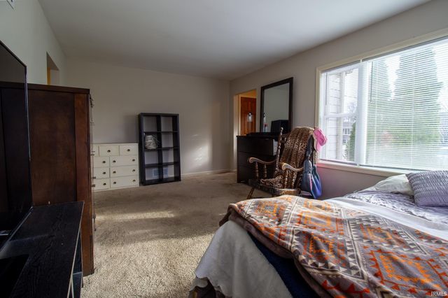 214 N Dwiggins Street, Griffith, IN 46319