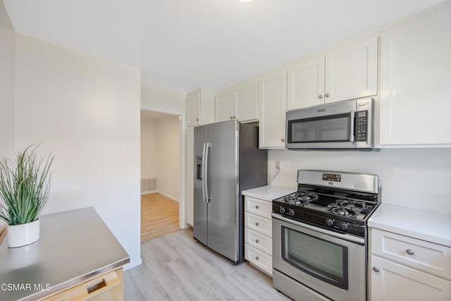 31550 Agoura Road 2, Westlake Village, CA 91361