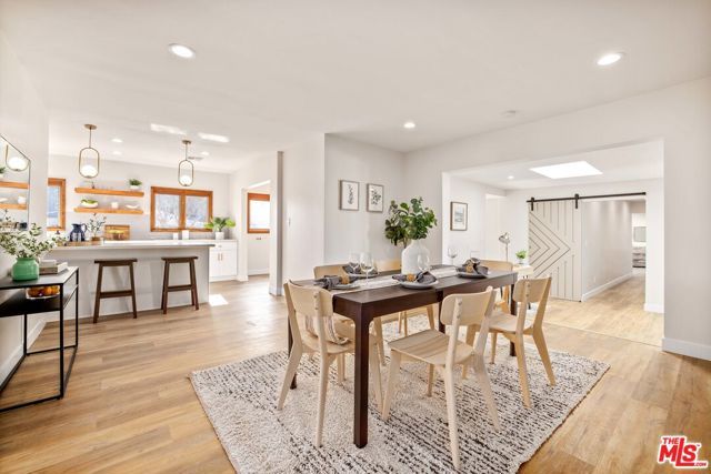 6701 NOBLE Avenue, Van Nuys (los Angeles), CA 91405