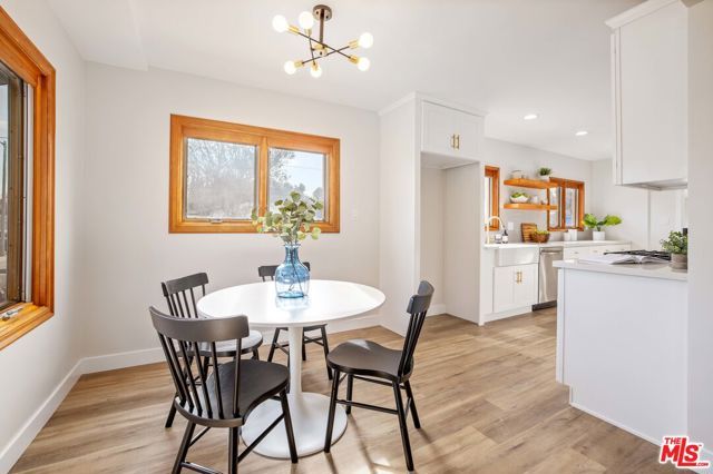 6701 NOBLE Avenue, Van Nuys (los Angeles), CA 91405