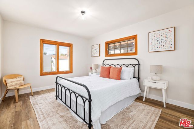 6701 NOBLE Avenue, Van Nuys (los Angeles), CA 91405