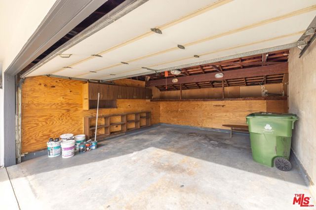 6701 NOBLE Avenue, Van Nuys (los Angeles), CA 91405
