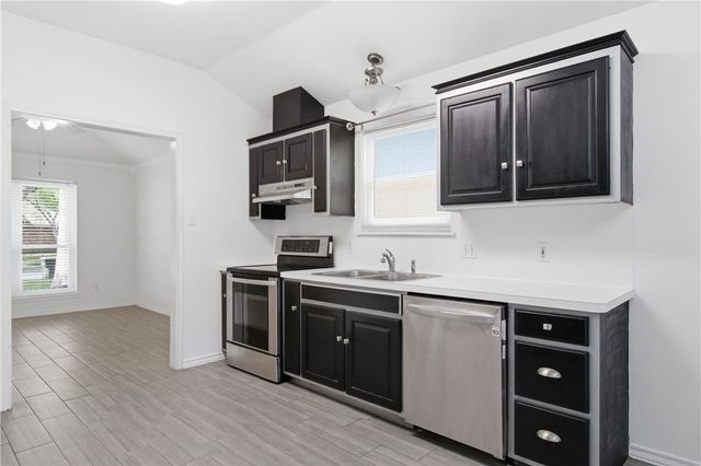 4910 Lake Livingston Dr, Corpus Christi, TX 78413